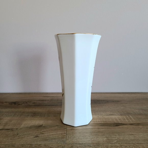 Vintage ceramic vase Japan with floral design. - Picture 2 of 6